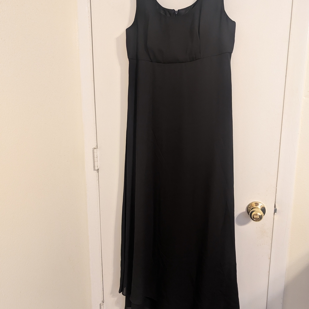 Elegant Black Sleeveless Dress